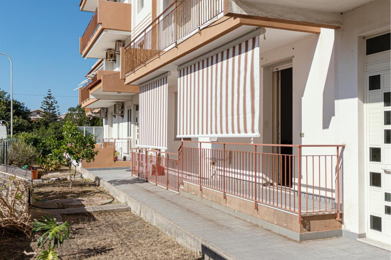 Seashore House - Appartamento A 100 Mt Dal Mare Villafranca Tirrena Extérieur photo
