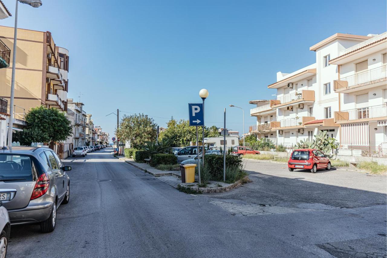 Seashore House - Appartamento A 100 Mt Dal Mare Villafranca Tirrena Extérieur photo